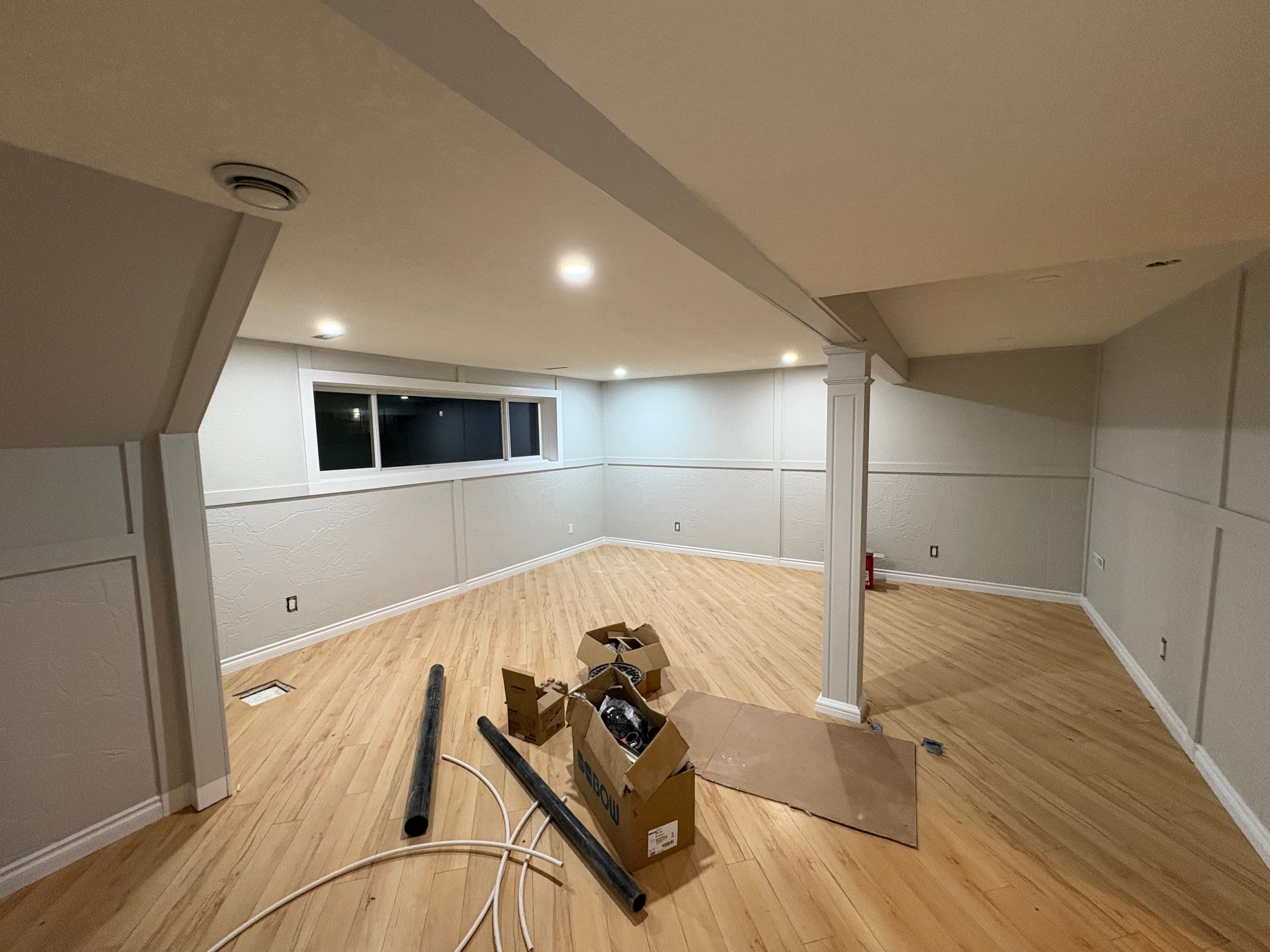 Interior hallway with even coverage and clean edges